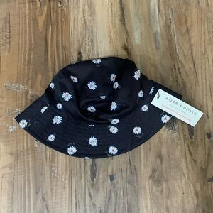 Alice + Olivia reversible bucket hat white + black and flowers